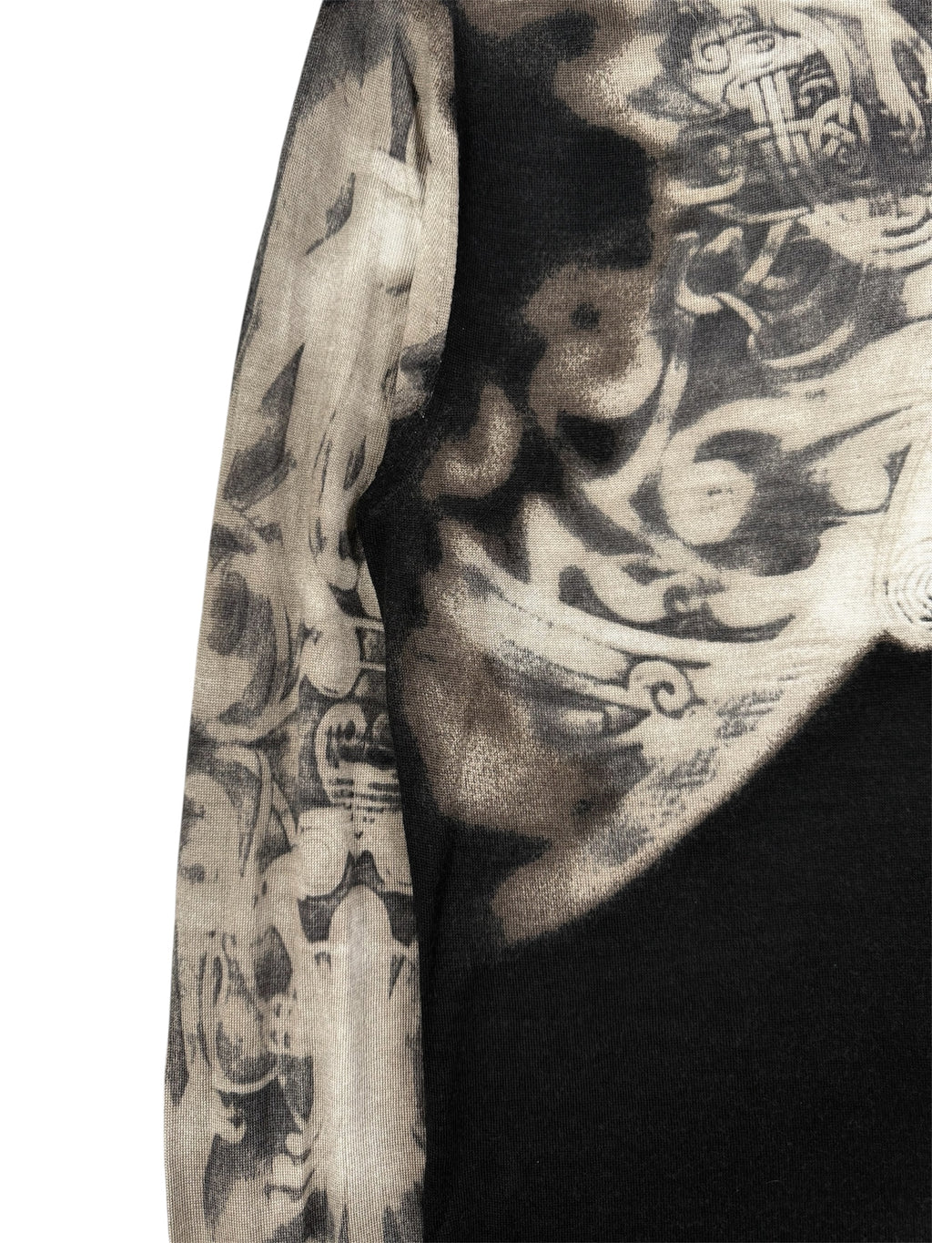 Alexander McQueen AW2010 “An Bailitheoir Cnámh” Tribal Skeleton Tattoo Knit