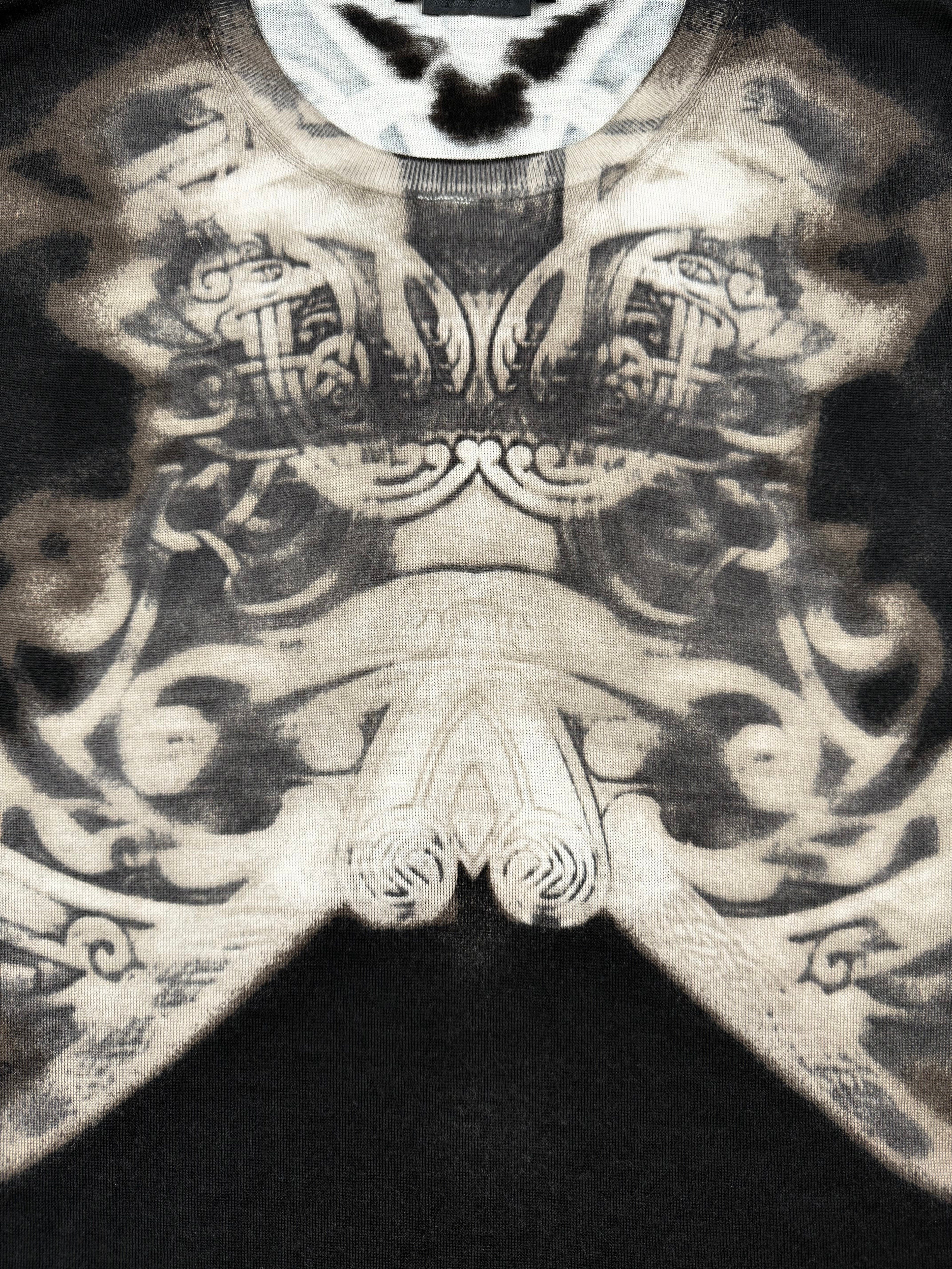 Alexander McQueen AW2010 “An Bailitheoir Cnámh” Tribal Skeleton Tattoo Knit